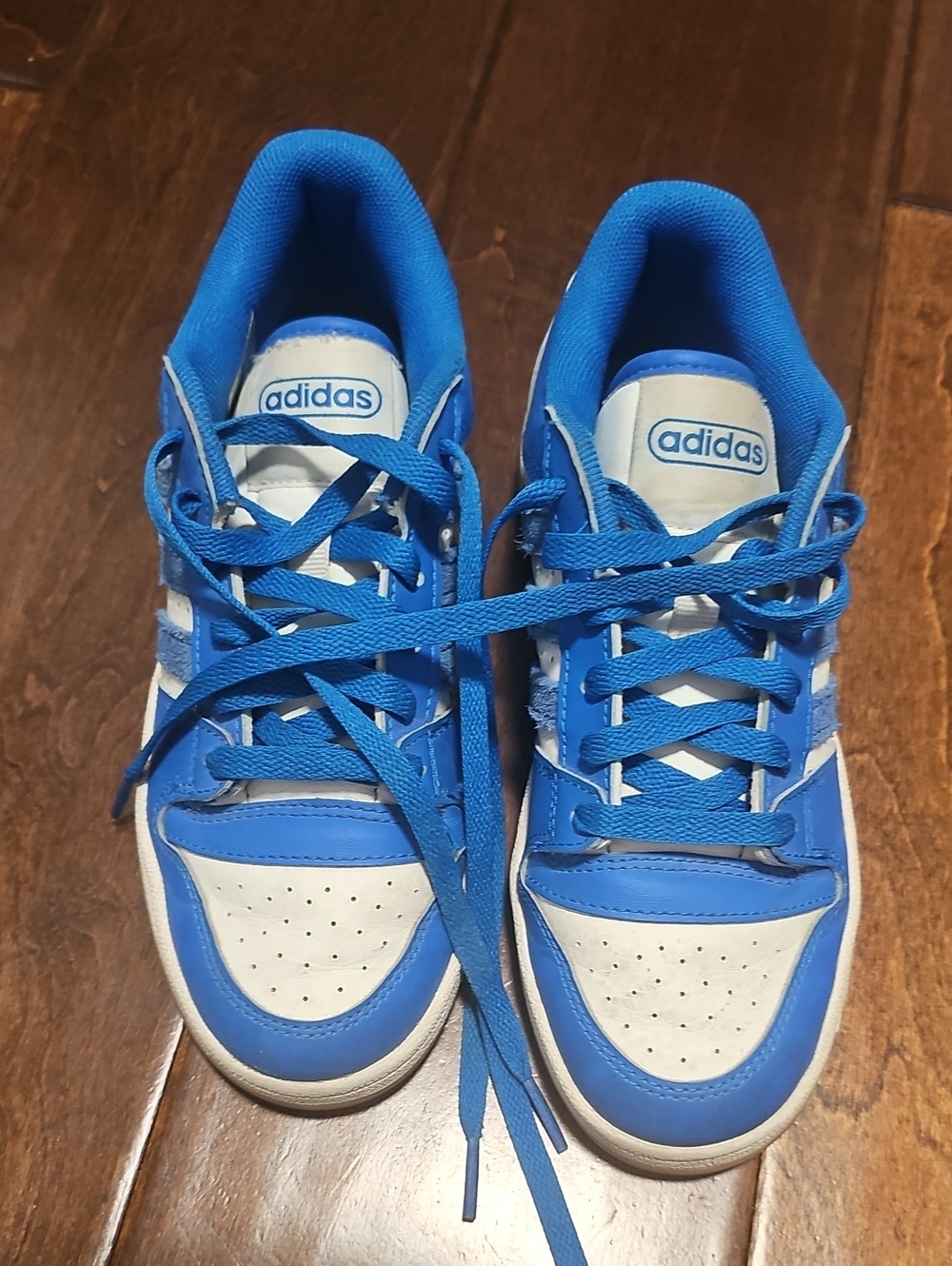 adidas Kids Blue & White Low-Top Sneakers Sz 4Y EUC